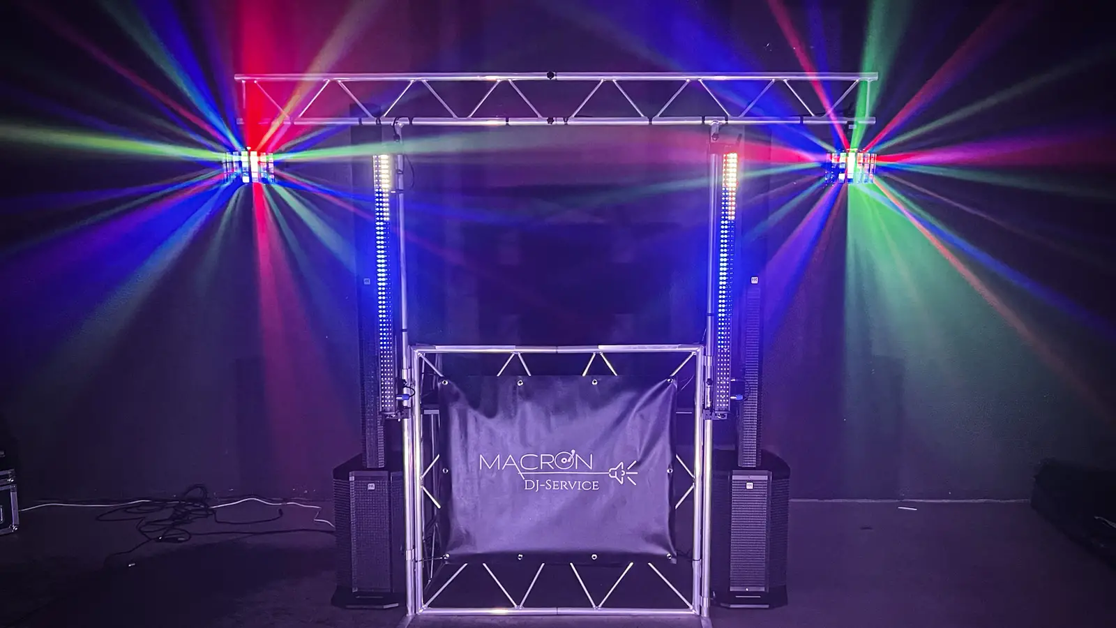 03.04.2023: Set Small Set Small - Beschreibung/Inhalt des Sets mit Bild vom aufgebauten Paket